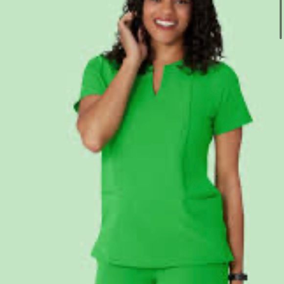 Mandala scrubs M top S pants NWOT - Picture 3 of 3